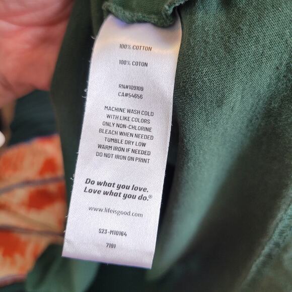 Life is Good Size L Men's Get Out Mountain Image Green Tee Nature Minimalist - Picture 7 of 7